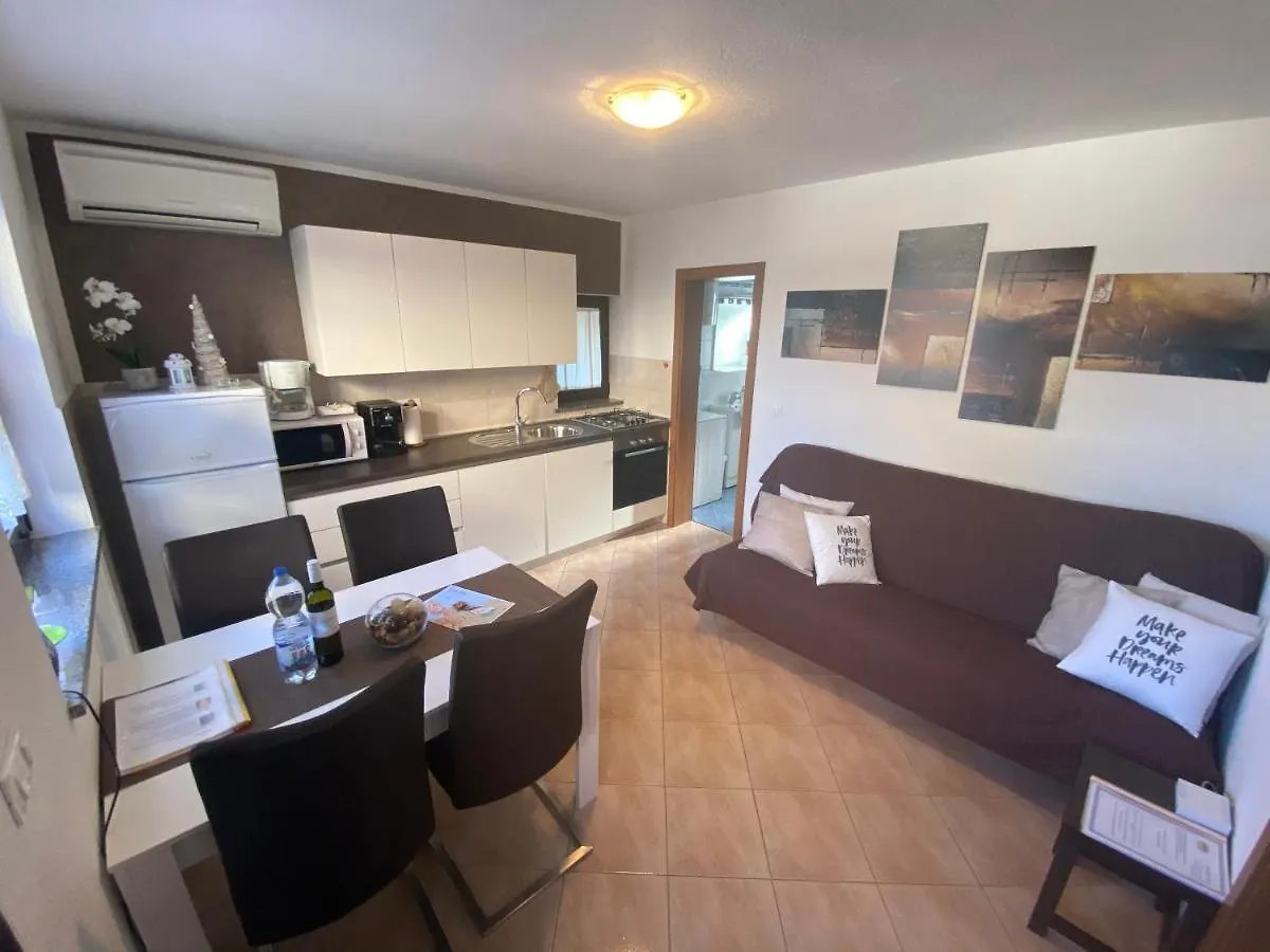Apartments Bruni Rovigno 0*,  Croazia