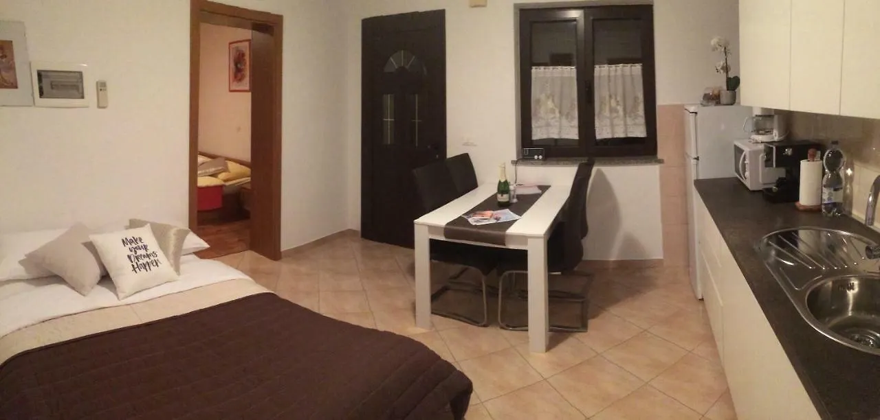 Apartments Bruni Rovinj 0*,